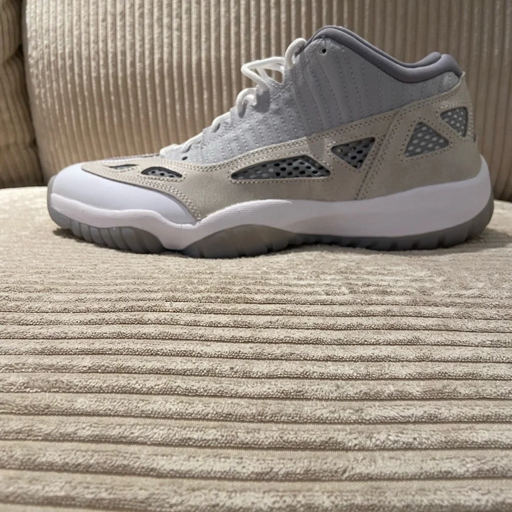 AIR JORDAN 11 LOW RETRO OREWOOD BROWN - Picture 4 of 6